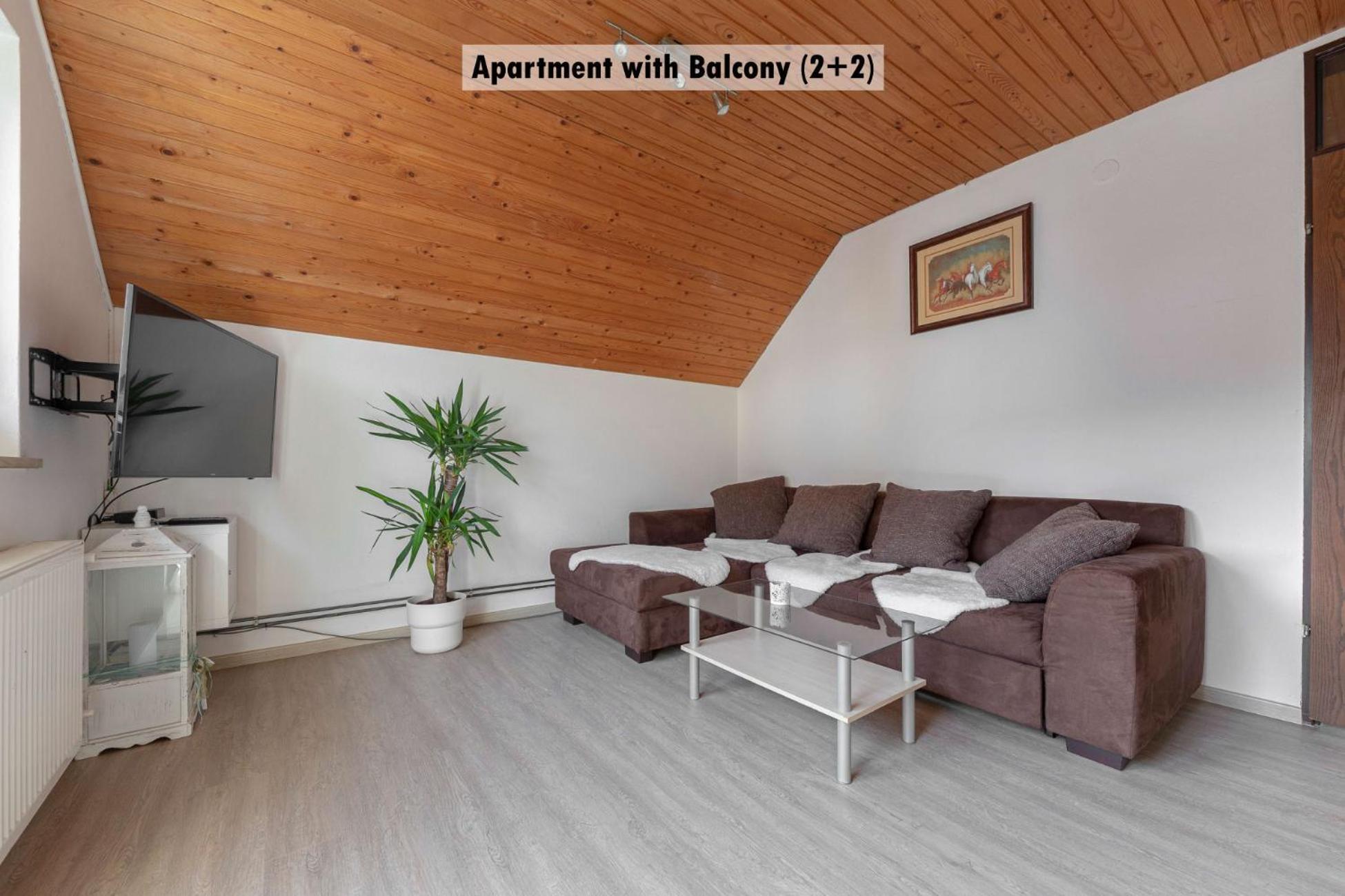 Apartments Farm House Uric Jesenice Ngoại thất bức ảnh