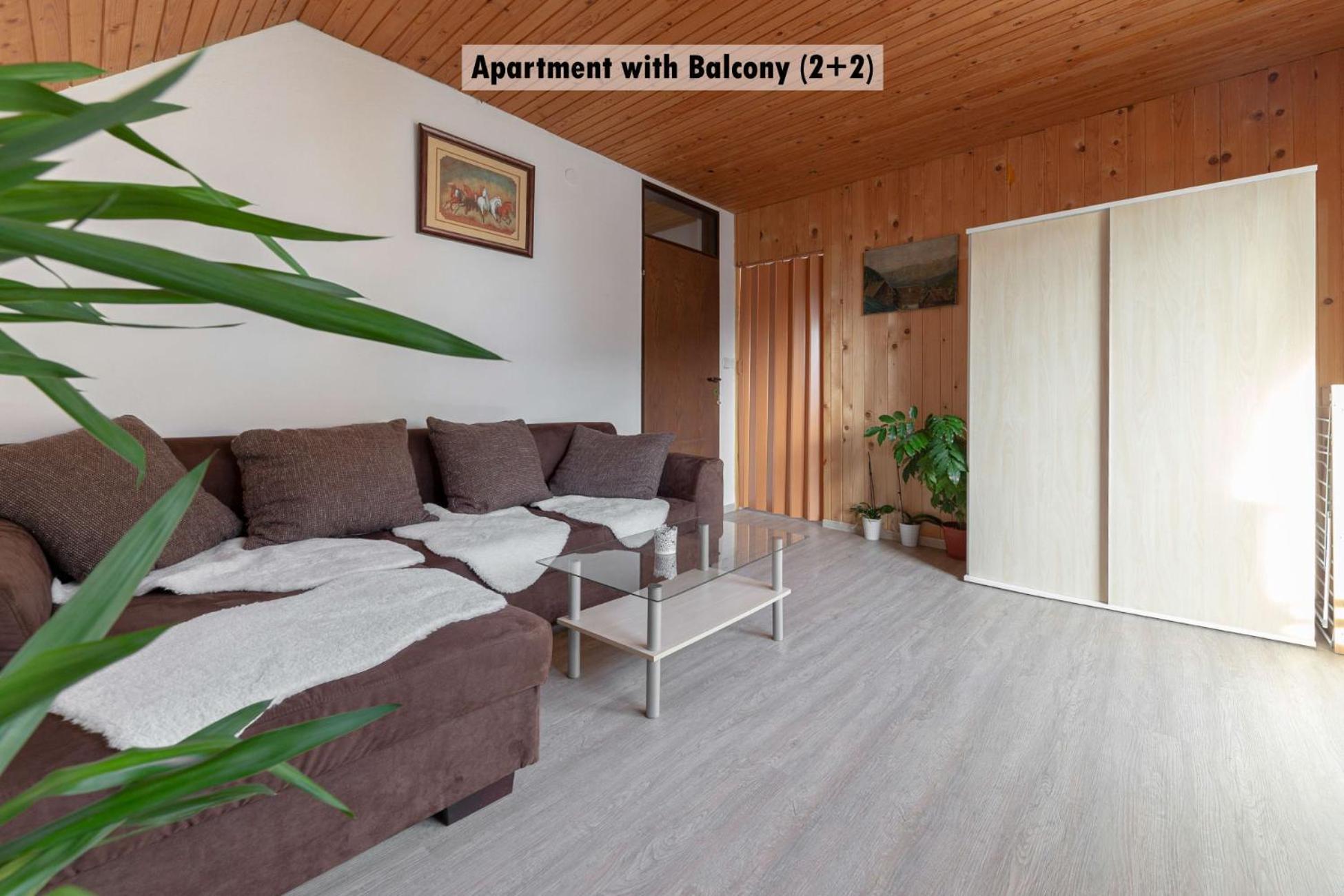 Apartments Farm House Uric Jesenice Ngoại thất bức ảnh